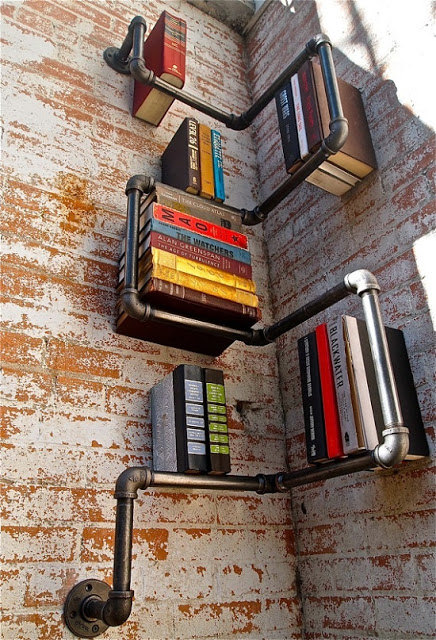 Etagère plombière - Bibliothèque d'angle DIY