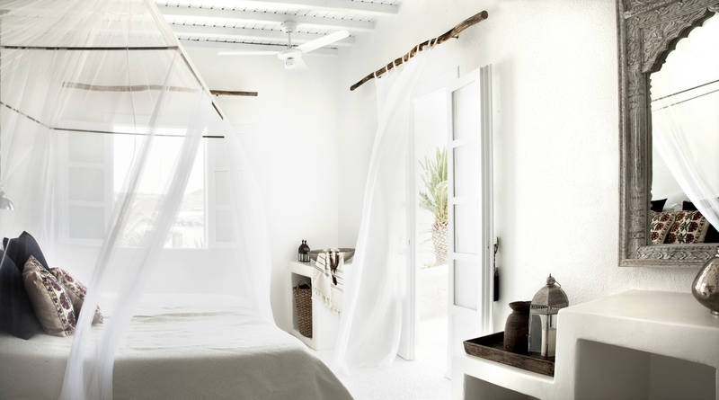 Chambre bohème chic et estivale à l'hôtel San Giorgio de Mykonos